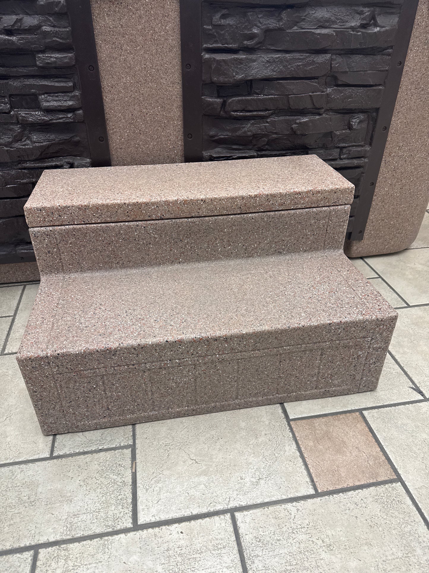 Eco Spas Steps - with Chemical Storage