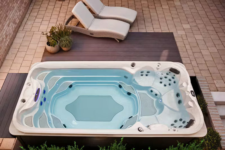 Jacuzzi Swim Spas