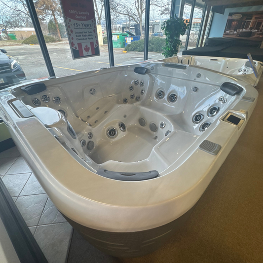 2019 Jacuzzi J575