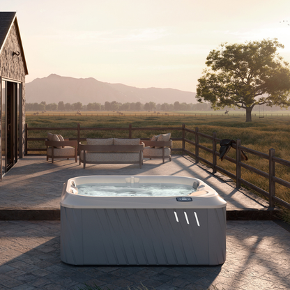 Jacuzzi J-225 Hot Tub