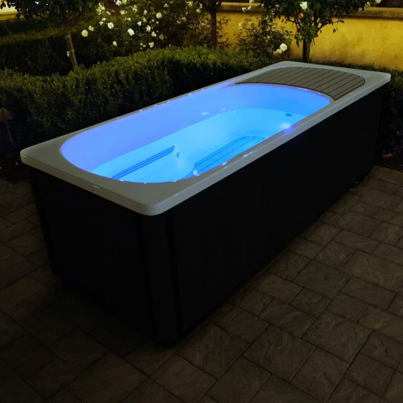 Kodiak 1 person Hot Tub /Cold Plunge - White/grey - 120v/240v with Heat/Cool Pump