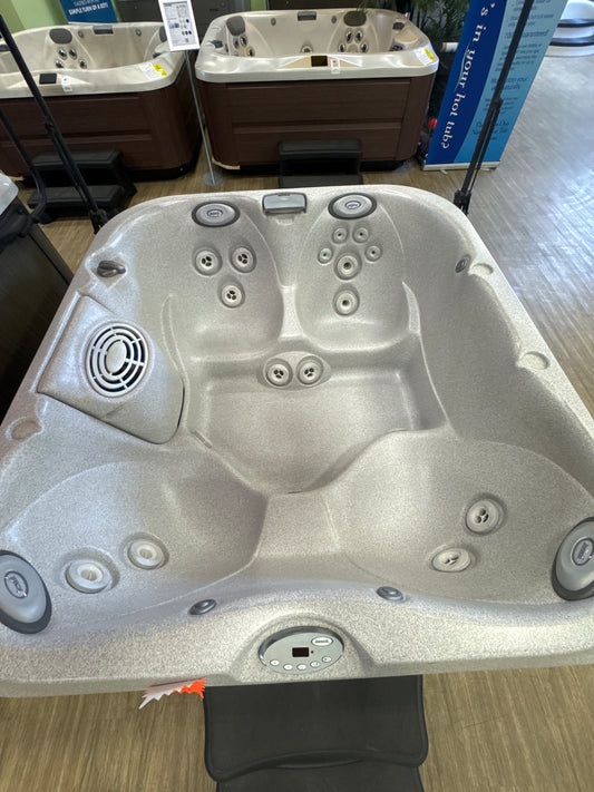2008 Jacuzzi J325